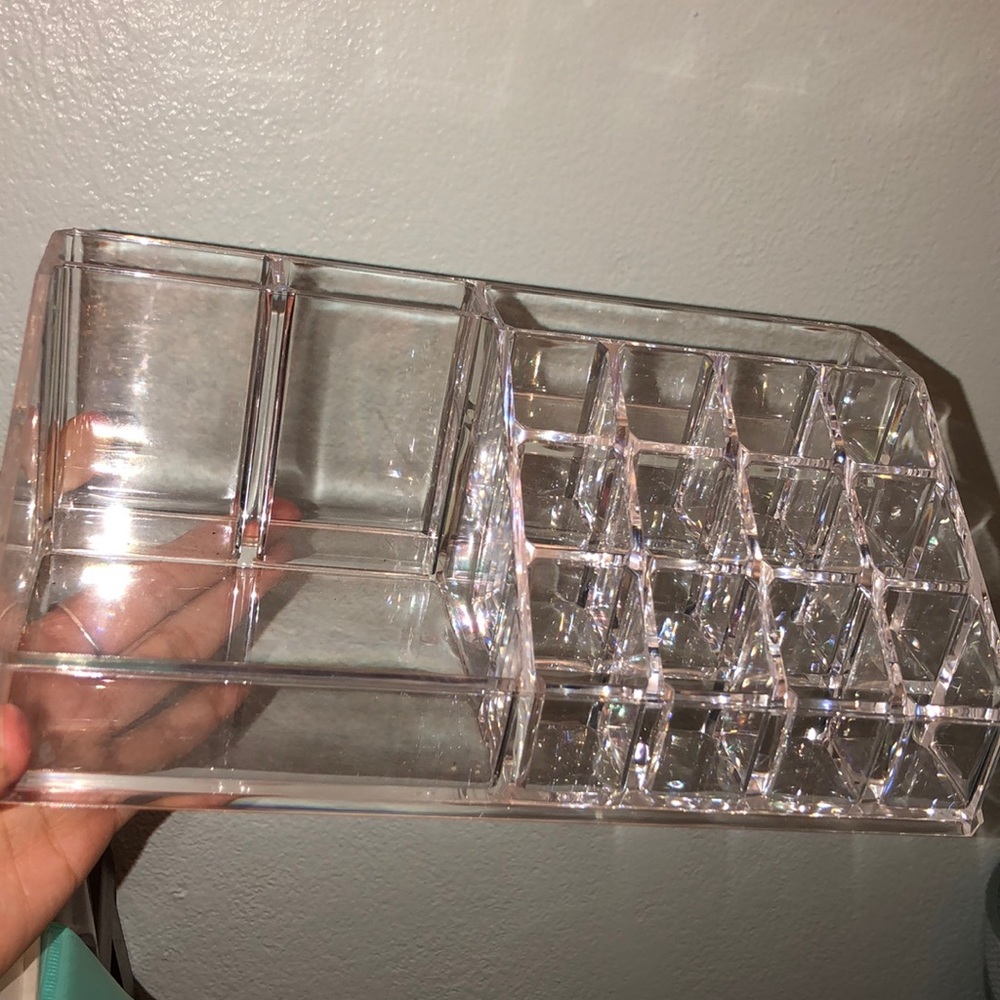 Makeup holder